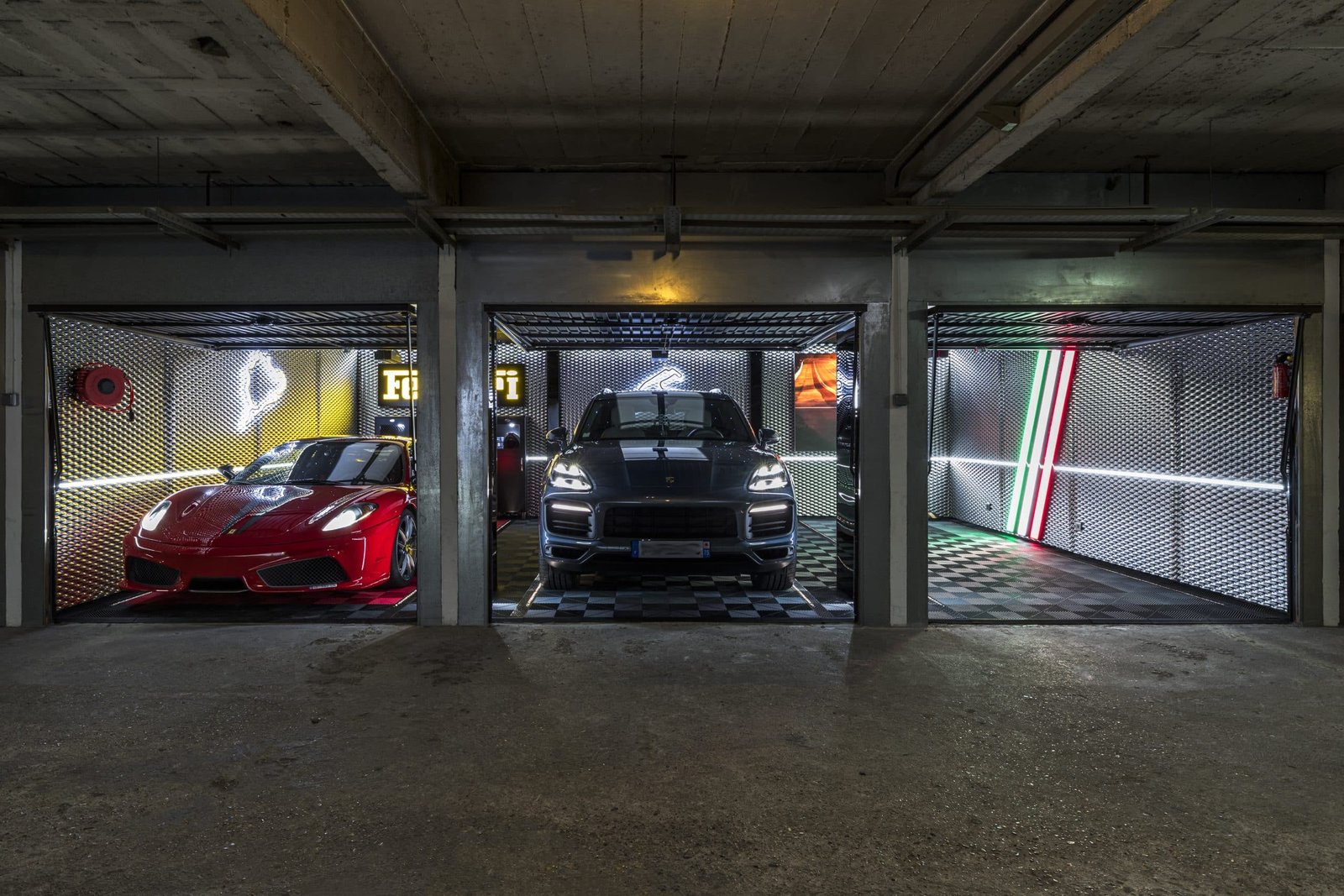 GARAGE-002
