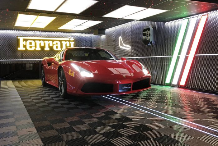 aménagement de garage pour Ferrari